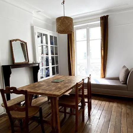 Authentic Flat Near Montmartre * Parigi