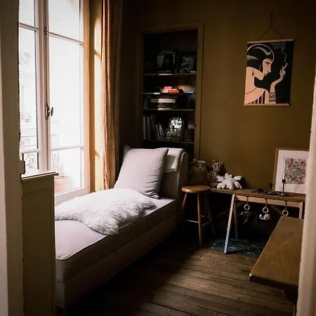 Authentic Flat Near Montmartre Appartamento Parigi