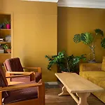 Authentic Flat Near Montmartre
