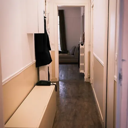 Authentic Flat Near Montmartre Apartment