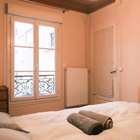 Authentic Flat Near Montmartre Apartment Paris